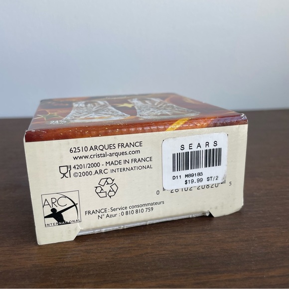 Cristal D’arques Masquerade Crystal Salt & Pepper Shakers - Picture 10 of 10